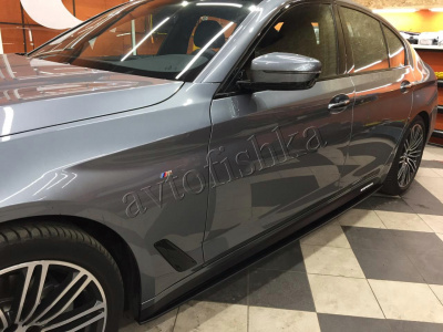 BMW 5 серия G30 Накладки под пороги (лезвия)